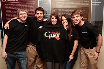 Richards College of Business Students Earn Recognition for Service 